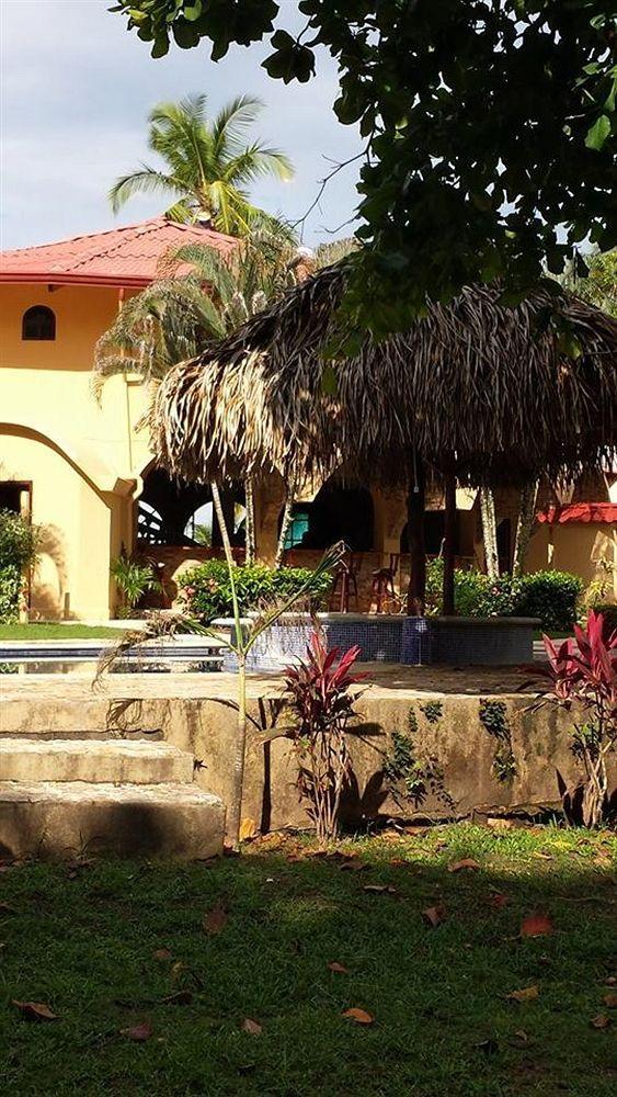 Delfin Beach Front Resort Esterillos Exterior photo