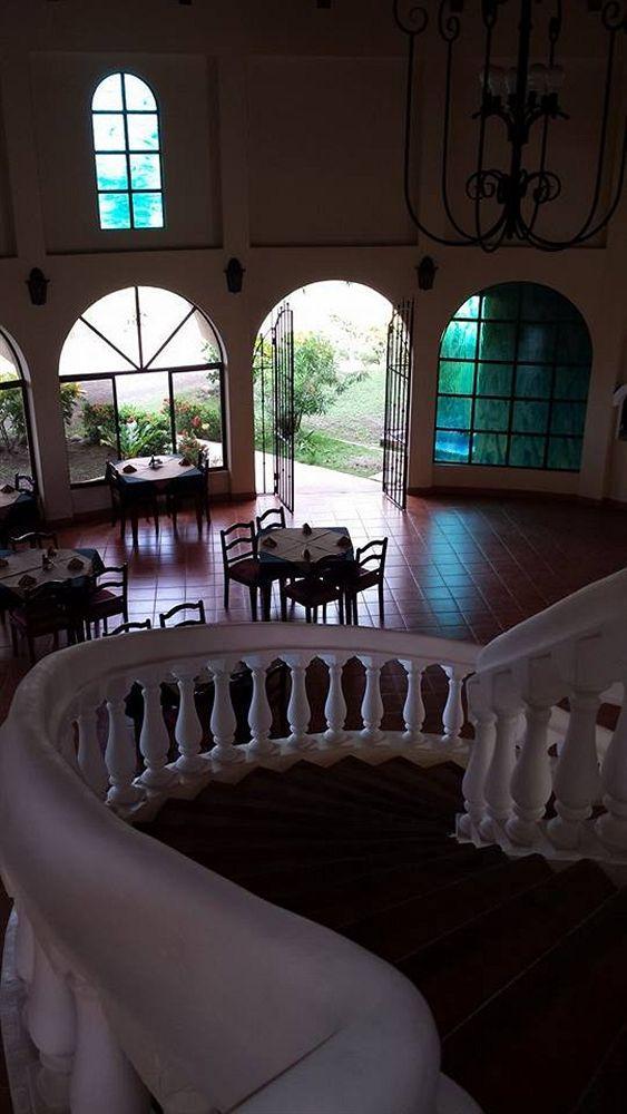 Delfin Beach Front Resort Esterillos Exterior photo