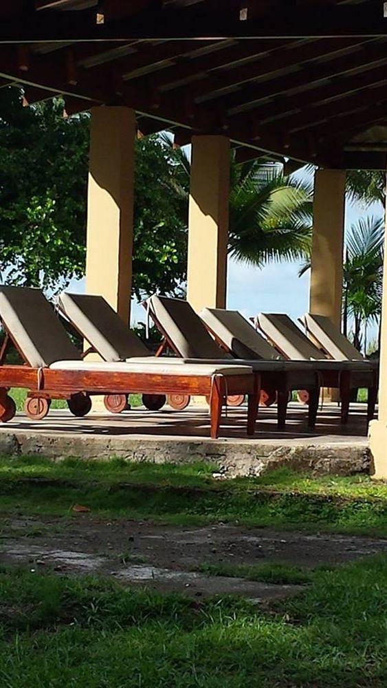 Delfin Beach Front Resort Esterillos Exterior photo