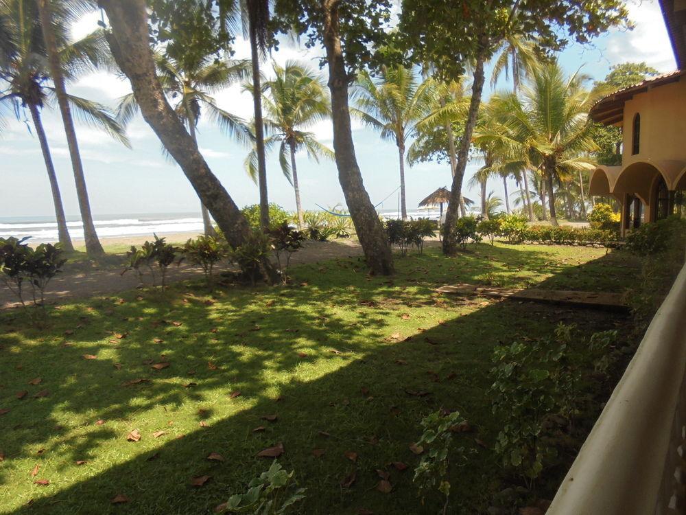 Delfin Beach Front Resort Esterillos Exterior photo
