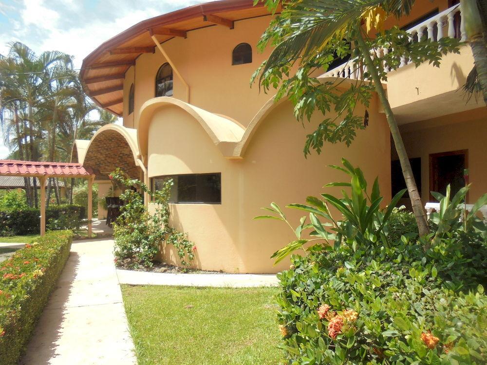 Delfin Beach Front Resort Esterillos Exterior photo