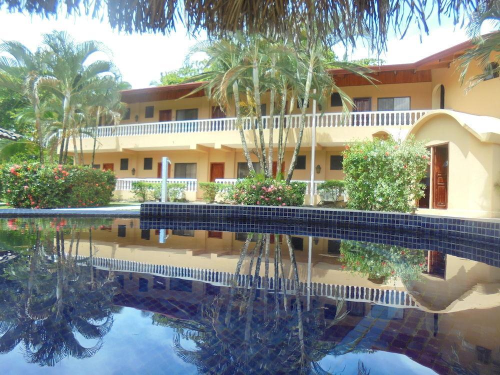 Delfin Beach Front Resort Esterillos Exterior photo